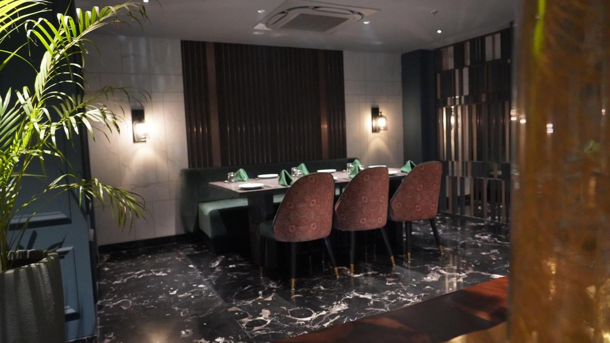 Seasons Rajkot Hotel Екстериор снимка