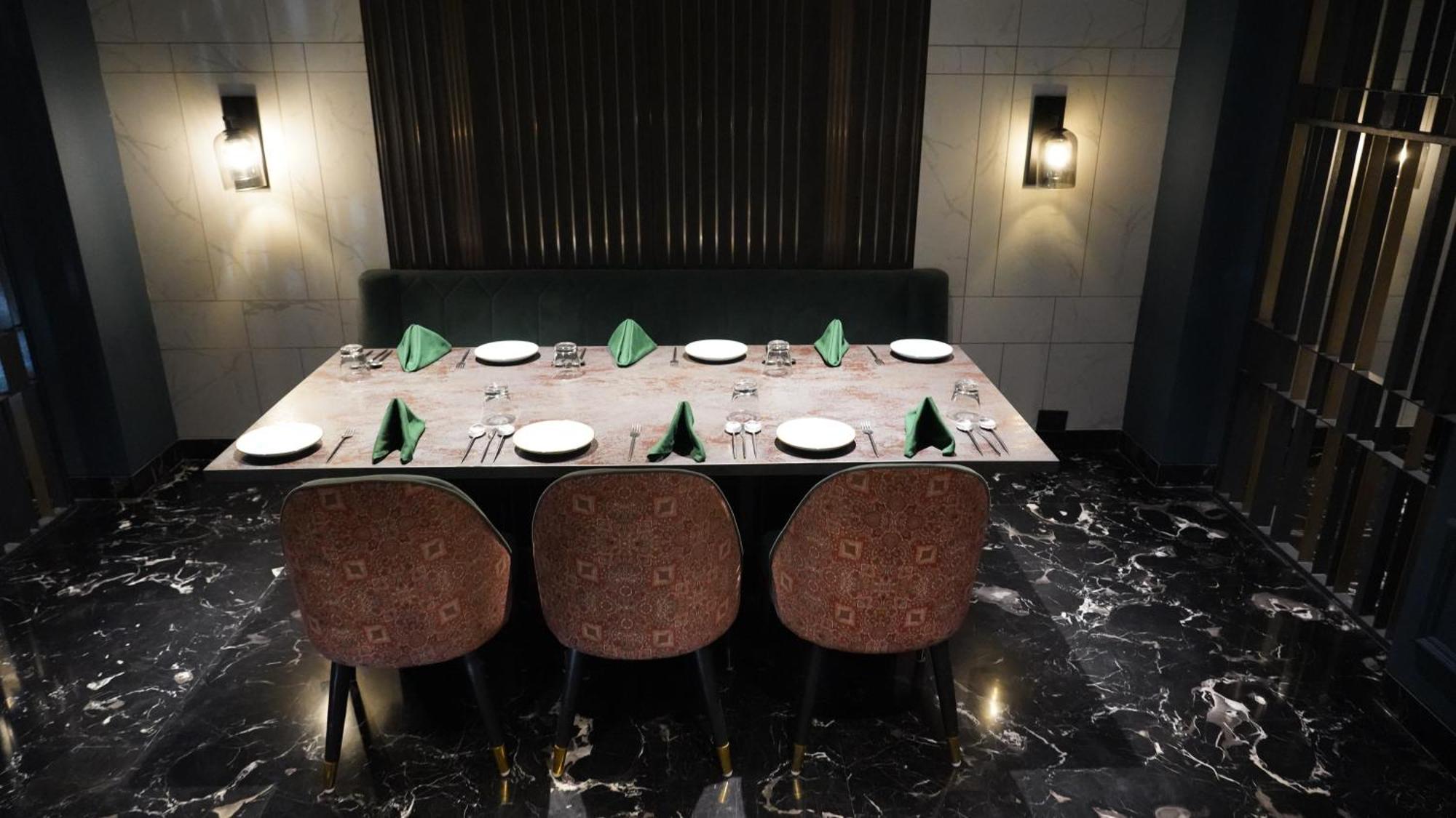 Seasons Rajkot Hotel Екстериор снимка