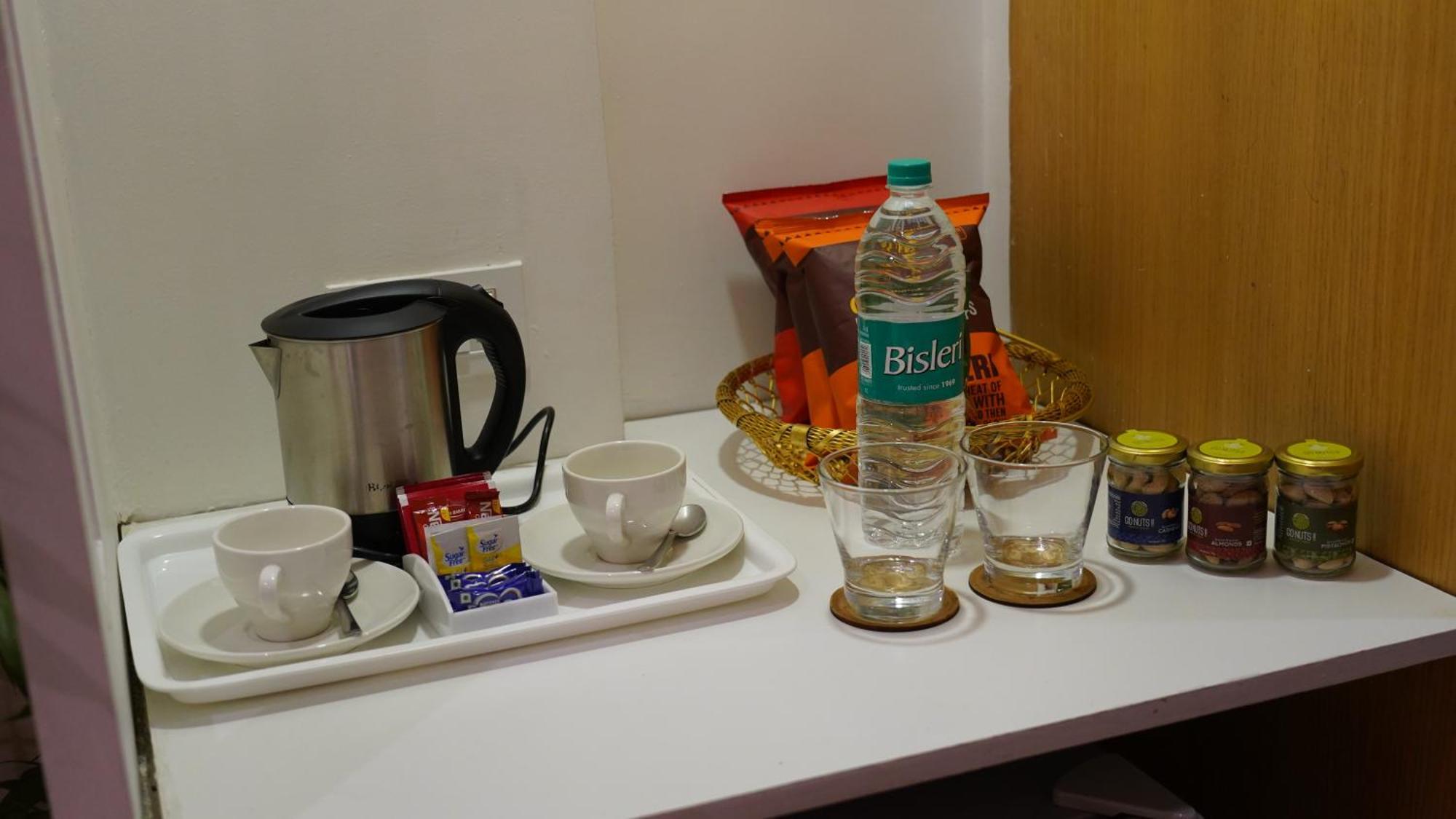 Seasons Rajkot Hotel Екстериор снимка