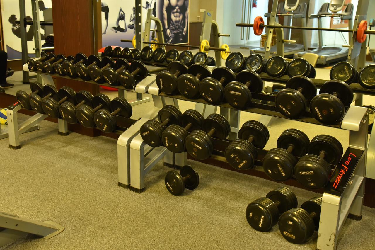 Seasons Rajkot Hotel Екстериор снимка